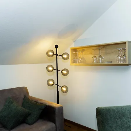 Helmerhof-2